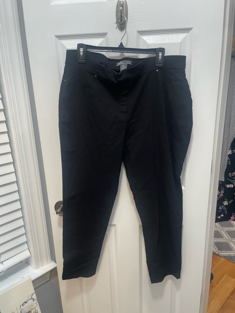 89th & Madison Black Cropped Ankle Pants